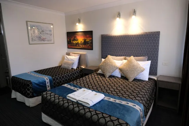 Premium, Pool Access، Sapphire Palms Motel 1/1