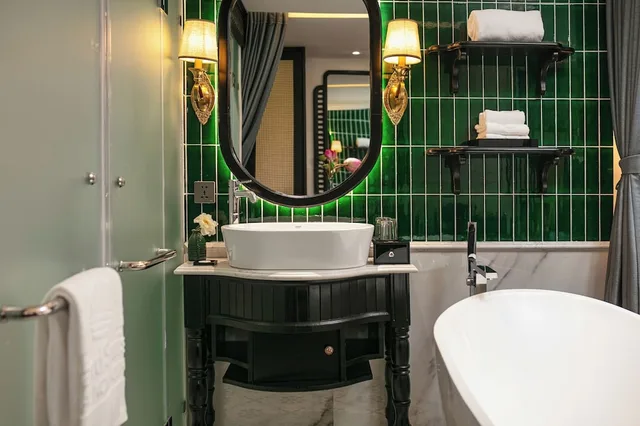 غرفة ديلوكس بسريرين منفصلين بشرفة، Grand Sunrise Palace Hoi An 4/4