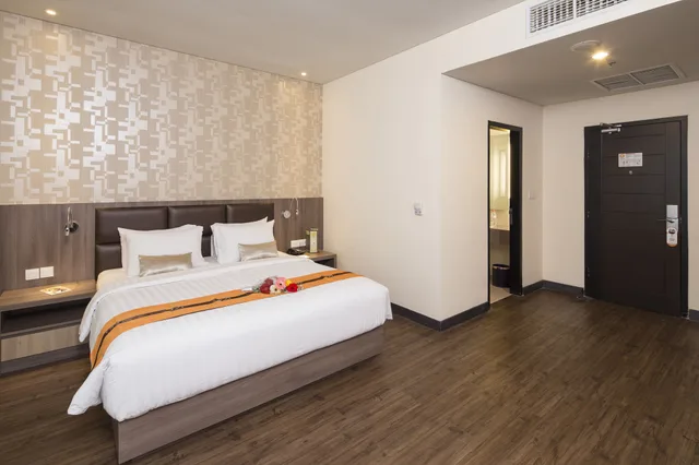 Premier, Queen Bed, Oria Hotel 4/9