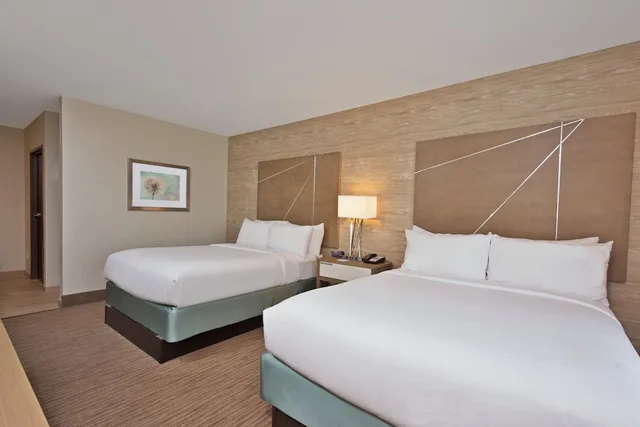 Standard, 2 Queen Beds, Holiday Inn Express & Suites Harrisburg S - New Cumberland 3/4