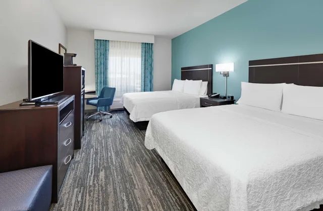 جناح بسرير كينج لذوي الإعاقة، Hampton Inn Suites Childress 2/3