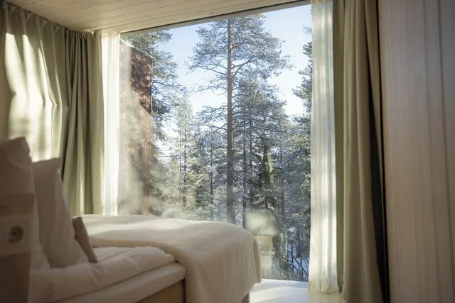 Arctic, Tree House, Suite, 1 Double and 1 Single Bed, Queen Bed, with View، Arctic Treehouse Hotel 3/3
