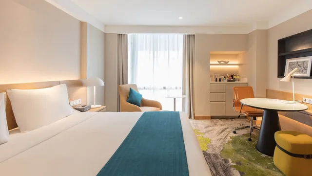 غرفة بريميوم بسرير كينج مع دخول صالة النادي لذوي الإعاقة، Holiday Inn Bangkok Hotel 2/4