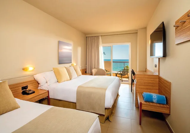 غرفة بريميوم ثلاثية، AQUA Hotel Promenade & Spa 1/2