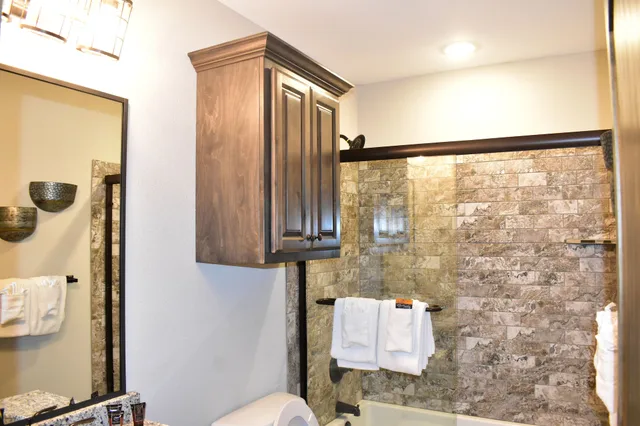 3 Bedrooms, Condo, Loft, King Bed, 2 Queen Beds, Bunk Bed, Lake View, Sofa، Indian Point Lodge Amp Condominiums 9/10