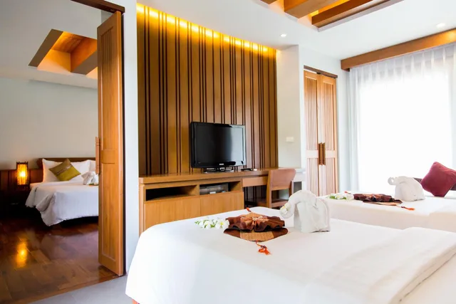 غرفة عائلية بسرير مزدوج وسريرين منفصلين، MAEHAAD BAY RESORT 2/2