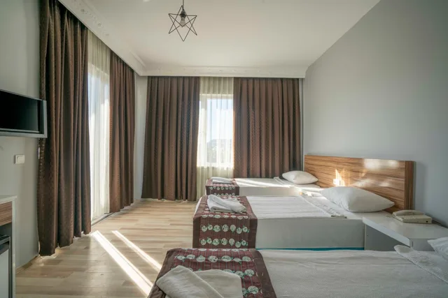 غرفة ثلاثية بشرفة، Aslan Corner Hotel 7/10