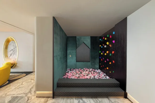 Kids Fun, Fun, Suite, King and Queen Bed، voco Guilin Yangshuo by IHG 6/8