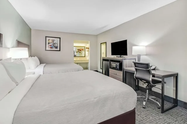 غرفة قياسية بسريرين كوين، Quality Inn White House 2/5