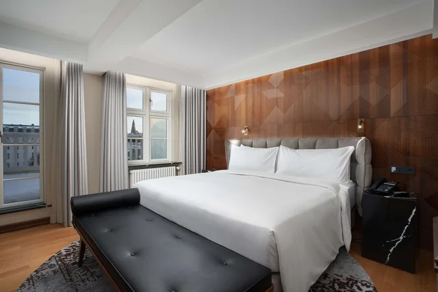 جناح بسرير كينج، Iceland Parliament Hotel, Curio Collection by Hilton 2/8