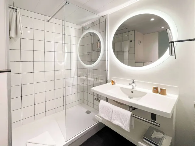 غرفة كلاسيكية بسريرين منفصلين، Mercure Paris Porte De Versailles Expo 5/7