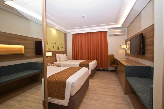 غرفة ديلوكس، Crown Regency Hotel Makati 3/3