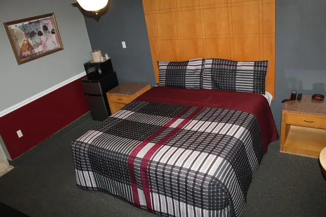 Superior, King Bed, Smoking, Liberty Inn Atlantic City 8/10