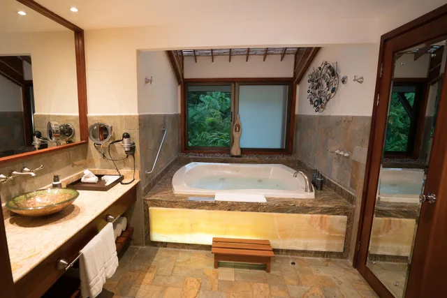 Suite, King Bed, Volcano View، Tabacon Thermal Resort and Spa 5/6