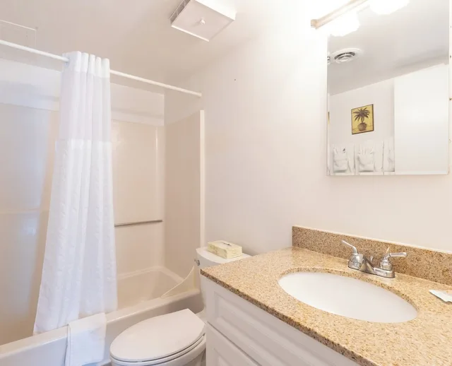 2 Bedrooms, Condo, Premium, 1 King and 2 Queen Beds, Bay View, Patio، Bay Club Resort 6/6