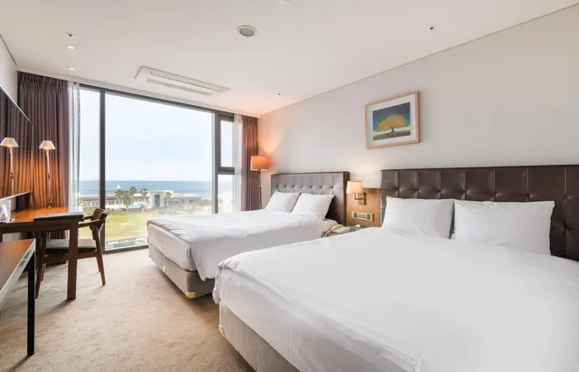 غرفة عائلية بسريرين منفصلين، Grabel Hotel Jeju 1/1