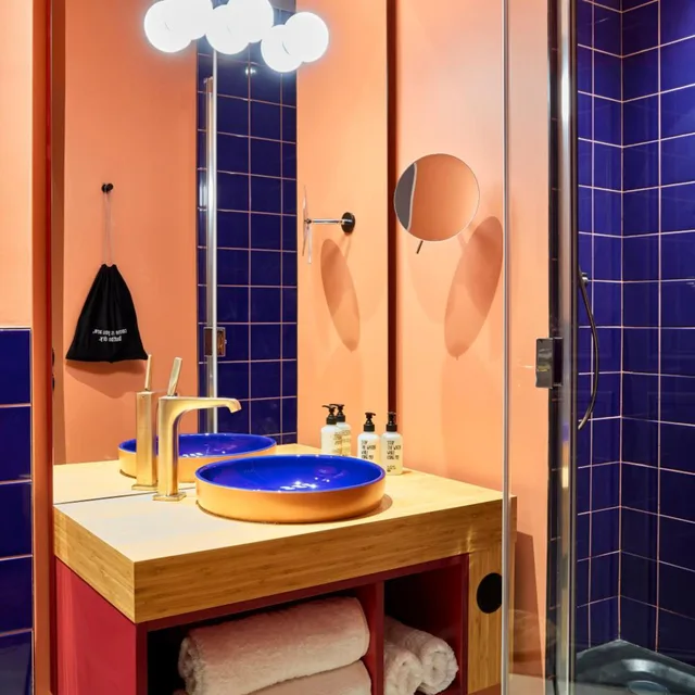 Plus, Double Bed, Xl, 25hours Hotel Paris Terminus Nord 4/4