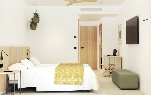 غرفة بسريرين منفصلين بإطلالة على المسبح بشرفة، Tangerine by Honne Hotels - Adults Only 2/9