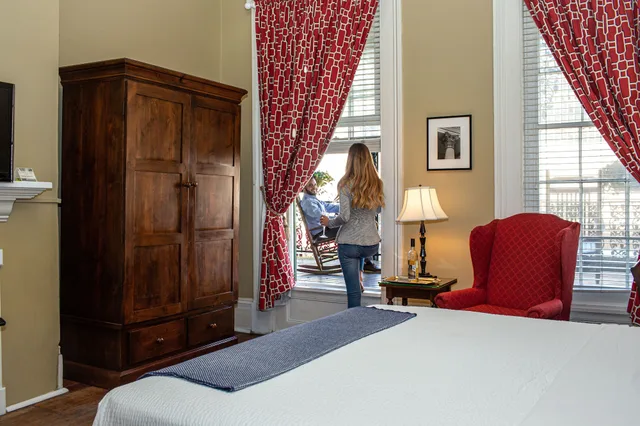 King Bed, Balcony, The Marshall House 6/10