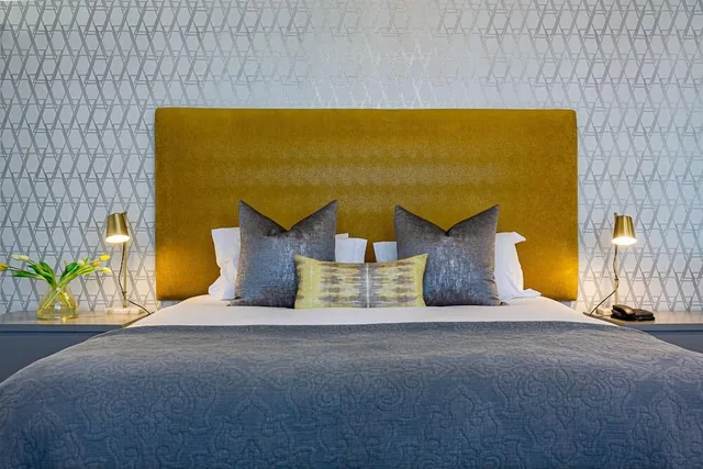 جناح عائلي بسرير كينج وسريرين منفصلين بغرفتي نوم، The Clarendon - Fresnaye 8/11