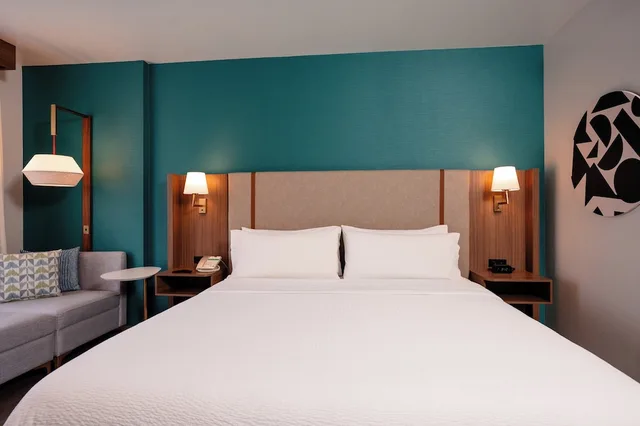 غرفة قياسية بسرير كينج، Holiday Inn Guadalajara Patria-Universidad 5/9