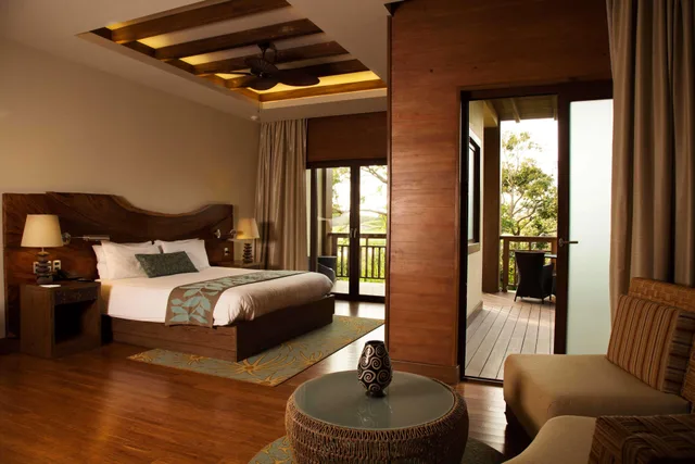 جناح جونيور بسرير كينج، Indura Beach & Golf Resort Curio Collection by Hilton 1/1