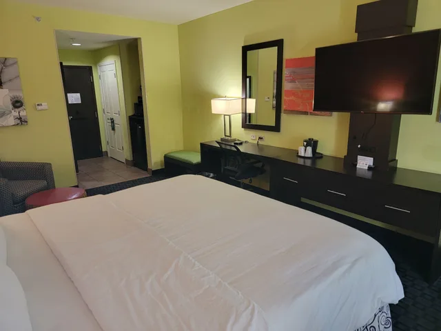 غرفة قياسية بسرير مزدوج، Holiday Inn Garland 3/6