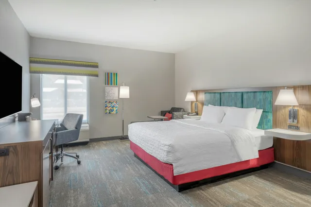 غرفة بسرير كينج لذوي الإعاقة، Hampton Inn New Philadelphia 1/3