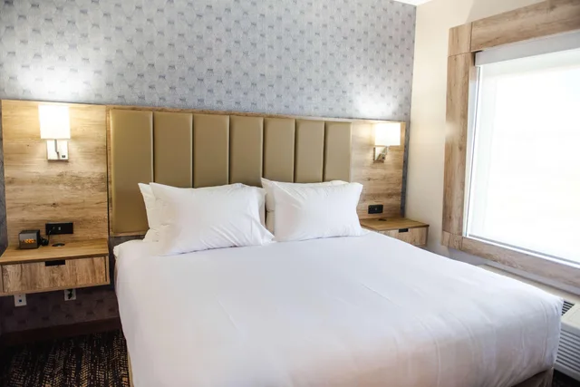 جناح بسرير كينج بجاكوزي، Best Western Premier Executive Residency Medicine Hat 2/10