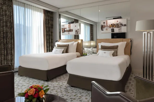 غرفة ديلوكس بسرير فردي، Mandarin Oriental, Geneva 1/3