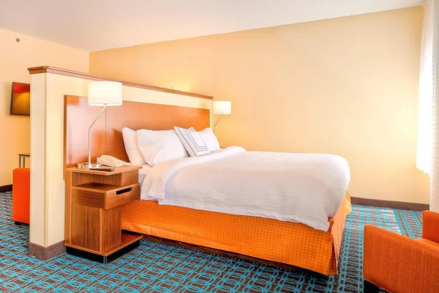 استوديو بسرير كينج مع أريكة، Fairfield Inn Suites Durham Southpoint 2/3