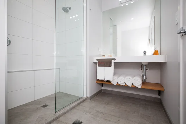 Mezzanine, 2 Bedrooms, Double or Twin Bed، The Metrotel Motel 3/3