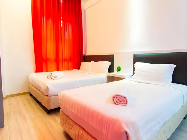 غرفة ديلوكس، Hotel Zamburger Plaza Mahkota 1/2