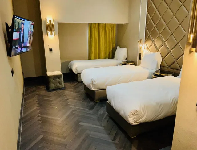 غرفة ثلاثية، G Hotel 1/1