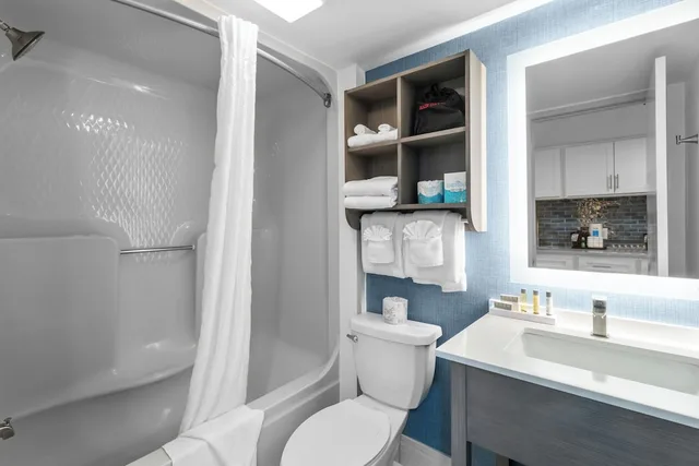 Efficiency, Pinnacle, 2 Queen Beds, Ocean Front، Compass Cove Resort 5/5