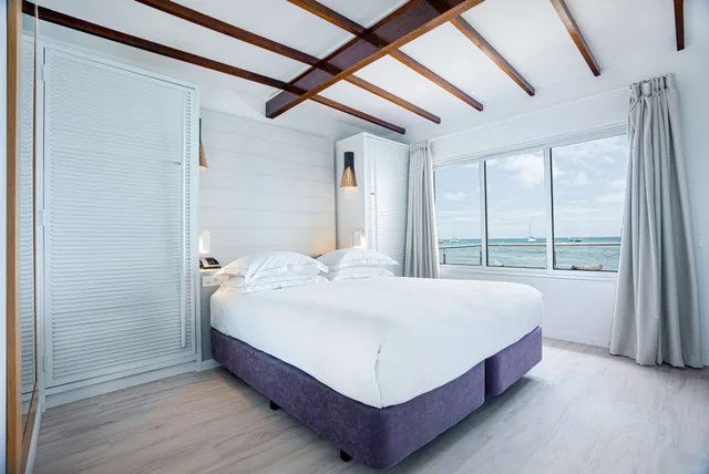 Overwater, Deluxe, Bungalow, King Bed، DoubleTree by Hilton Noumea Ilot Maitre Resort 1/6
