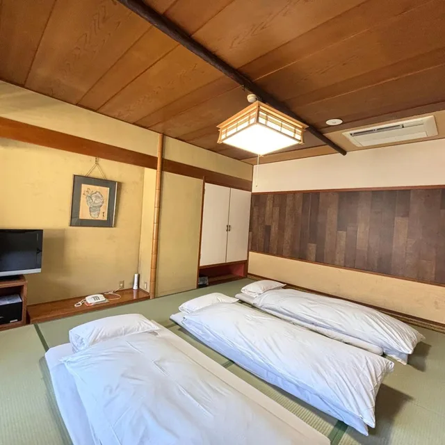 Japanese, No Bathroom، Kameya Rakan 2/10