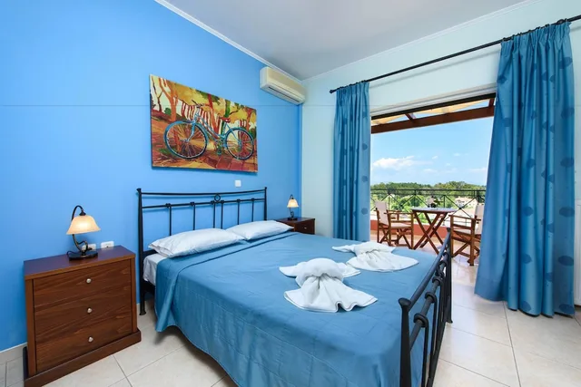 فيلا فاخرة بسريرين منفصلين وسريرين مزدوجين بـ4 غرف نوم مع أريكة بمسبح خاص، Villa Lemonia 1/1