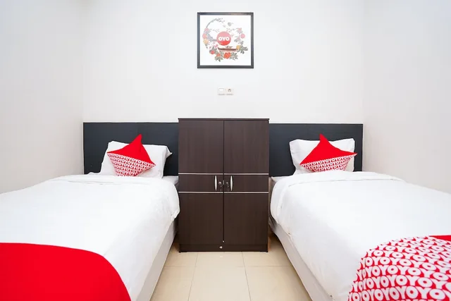 غرفة قياسية بسريرين منفصلين، Oyo 450 Semampir Residence 3/5
