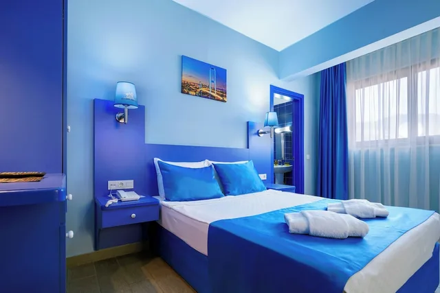غرفة ديلوكس رباعية بسريرين منفصلين، Avlion Hotel Alanya 1/5