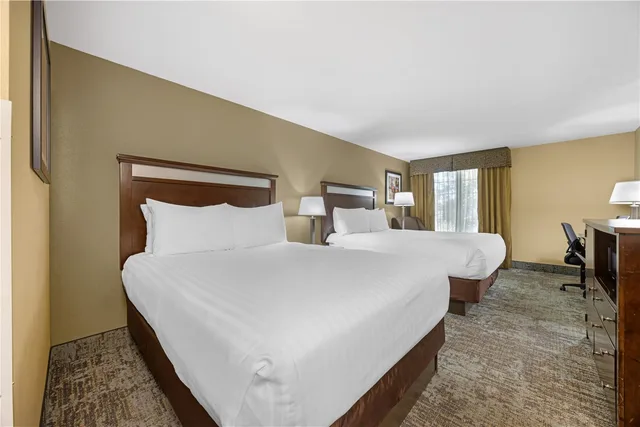 غرفة بسريرين كوين، Best Western Plus Prairie Inn 6/8