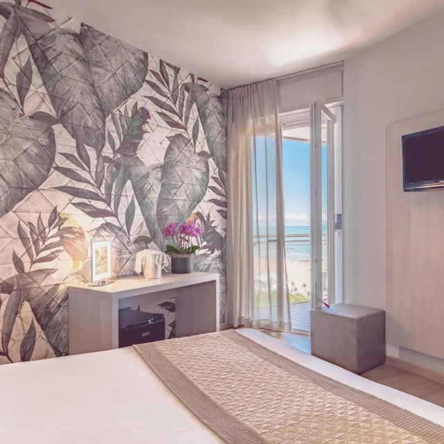 Deluxe, Double Bed, Side Sea View، Cesare Augustus 5/8