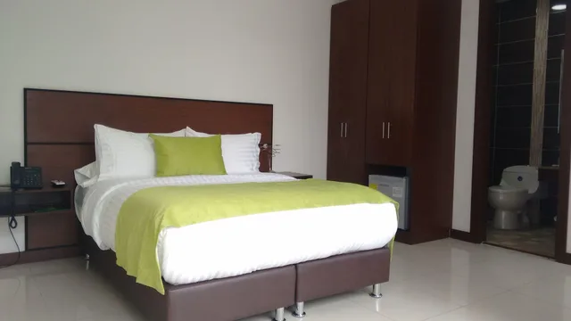 غرفة مفردة، Macao Colombia 2/4