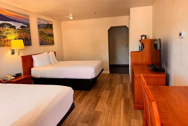 غرفة قياسية بسريرين كوين، Days Inn By Wyndham Bishop 2/10