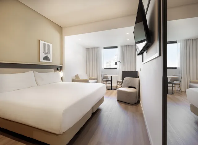 غرفة متصلة بسرير مزدوج أو سريرين منفصلين، Hotel Malaga Alameda Centro Affiliated by Melia 1/10