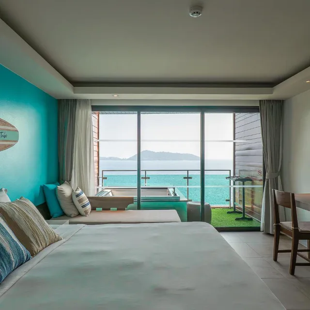 غرفة ديلوكس بسرير كينج بإطلالة على البحر، Zenmaya Oceanfront Phuket, Trademark Collection by Wyndham 5/10