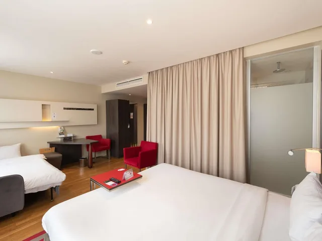 غرفة سوبيريور بسرير كينج مع أريكة، Mercure Warszawa Grand 1/10