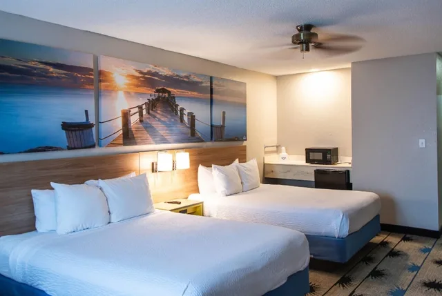 Interior, Deluxe, 2 Queen Beds, Days Inn By Wyndham Troy 5/10