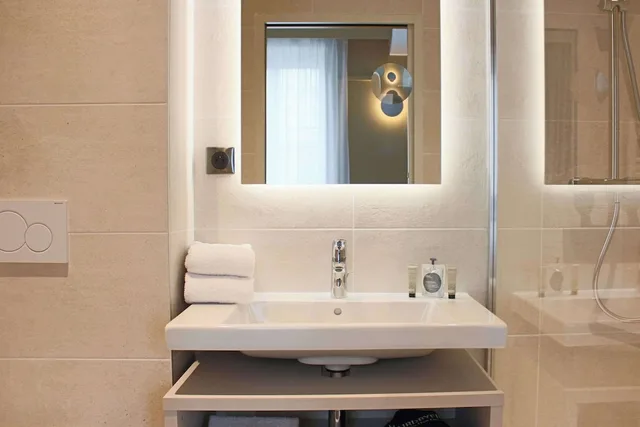 استوديو سوبيريور، Brit Hotel Limoges Centre Gare - Hotel & Spa 2/2