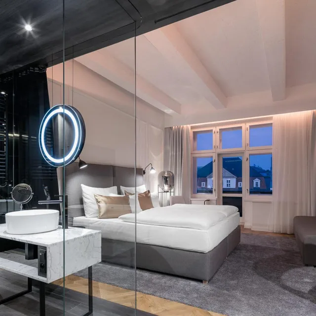 غرفة عائلية بسرير بطابقين بشرفة بجاكوزي، Pytloun Boutique Hotel Prague 6/8